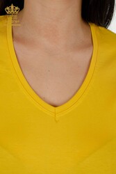بلوزة مُنتجة بملابس نسائية برقبة على شكل V من قماش الفيسكوز - 79179 | نسيج حقيقي - Thumbnail