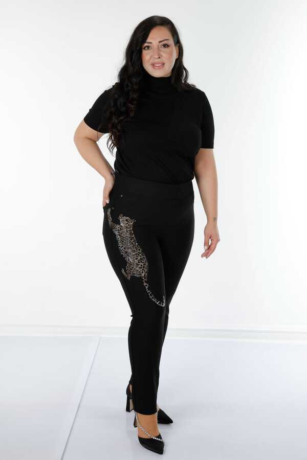 Reel Tekstil - Likralı Örme Kumaş İle Üretilen Tayt Pantolon Kaplan Desenli Taş İşlemeli Kadın Giyim Üreticisi - 3639 | Reel Tekstil Reel Tekstil - Likralı Örme Kumaş İle Üretilen Tayt Pantolon Kaplan Desenli Taş İşlemeli Kadın Giyim Üreticisi - 3639 | Reel Tekstil
