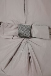 Su Geçirmez Paraşüt Kumaş İle Üretilen Yağmurluk Taş İşlemeli Cepli Kadın Giyim Üreticisi - 7575 | Reel Tekstil - Thumbnail