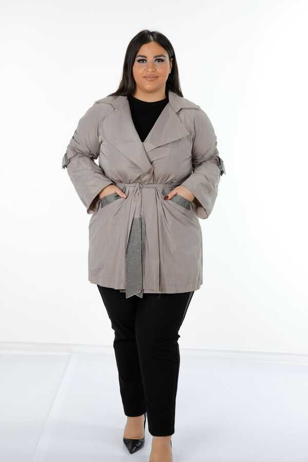 Reel Tekstil - Su Geçirmez Paraşüt Kumaş İle Üretilen Yağmurluk Taş İşlemeli Cepli Kadın Giyim Üreticisi - 7575 | Reel Tekstil Reel Tekstil - Su Geçirmez Paraşüt Kumaş İle Üretilen Yağmurluk Taş İşlemeli Cepli Kadın Giyim Üreticisi - 7575 | Reel Tekstil